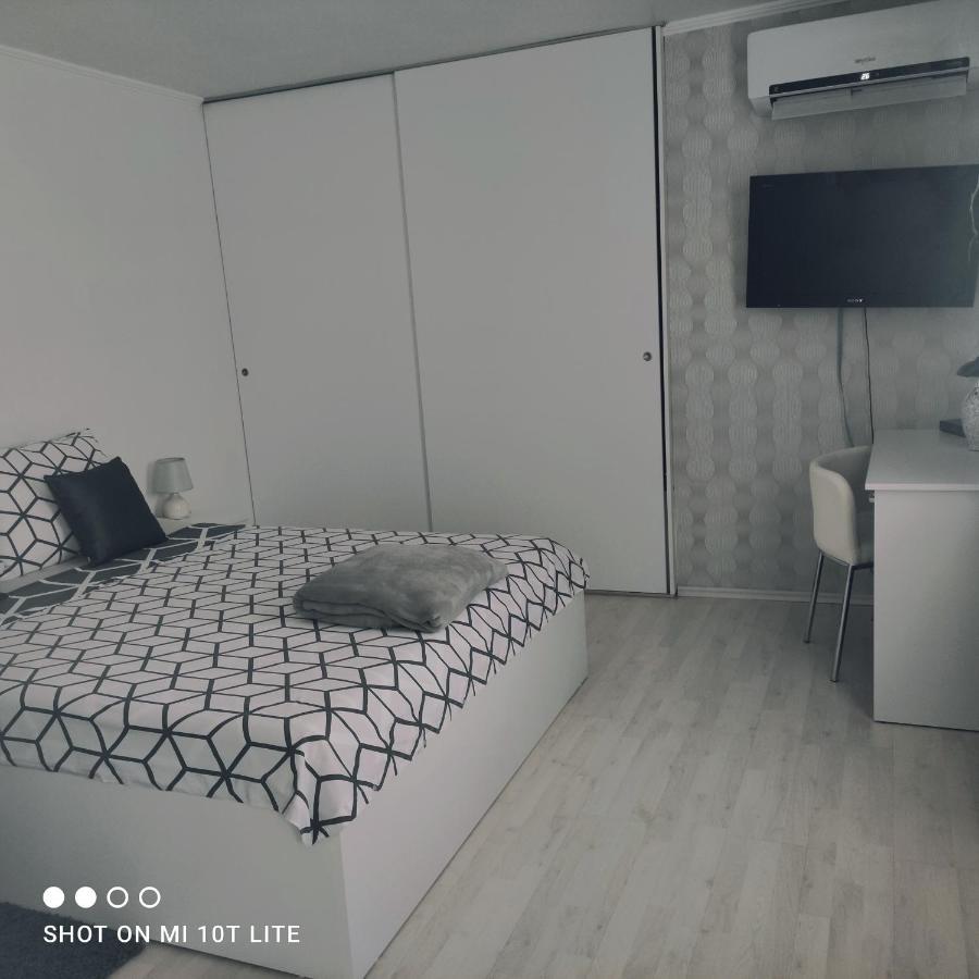 Studio Apartman Valentina Velika Mlaka Exterior foto
