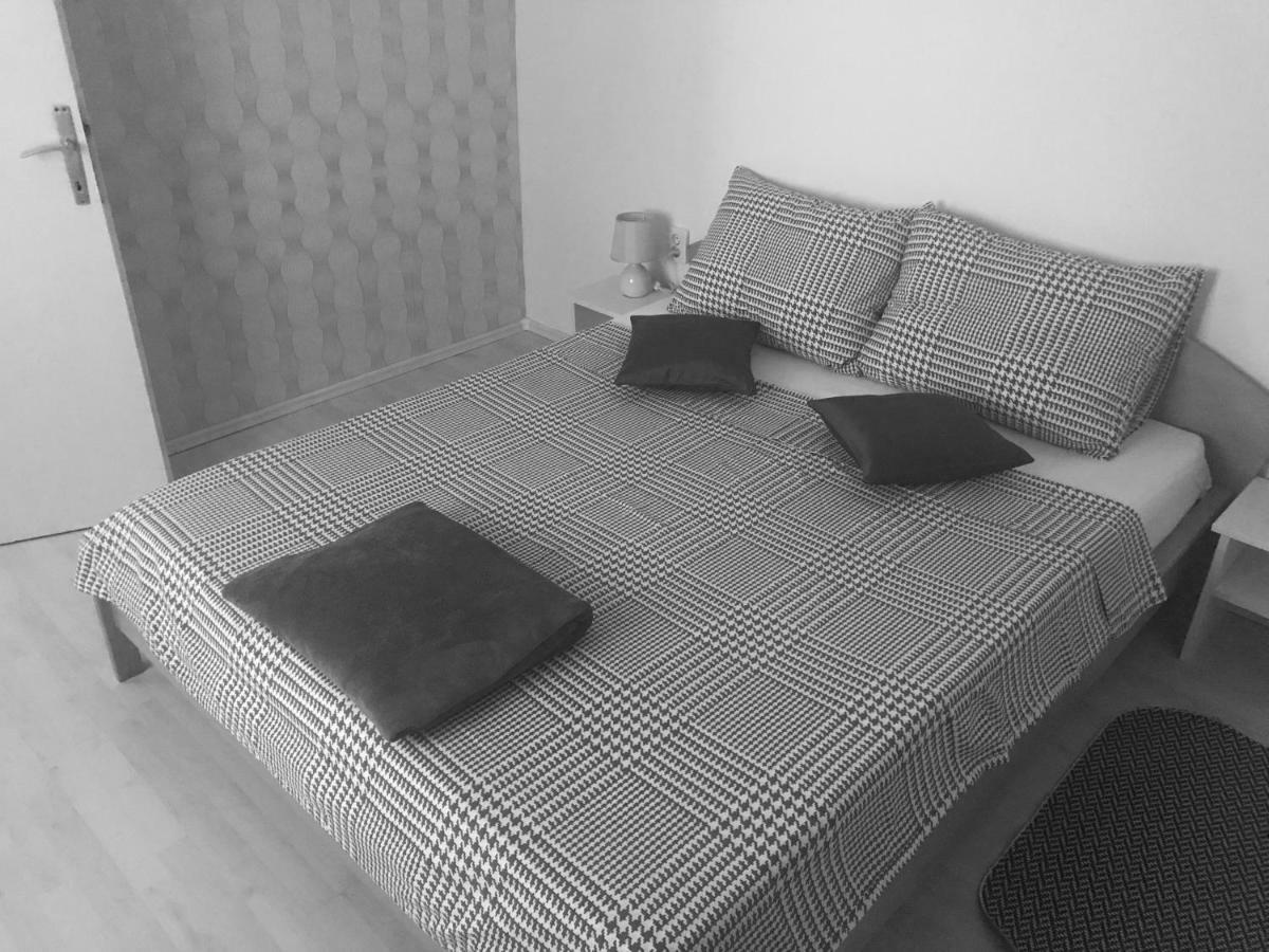 Studio Apartman Valentina Velika Mlaka Exterior foto